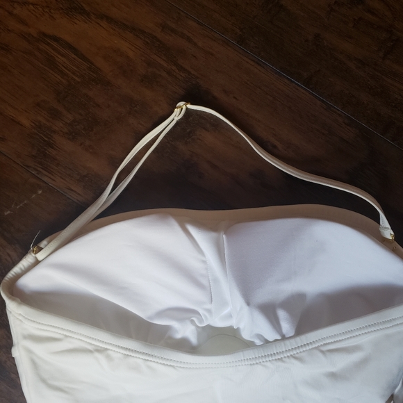 Carmen Marc Valvo 1PC Swimsuit - Picture 4 of 7